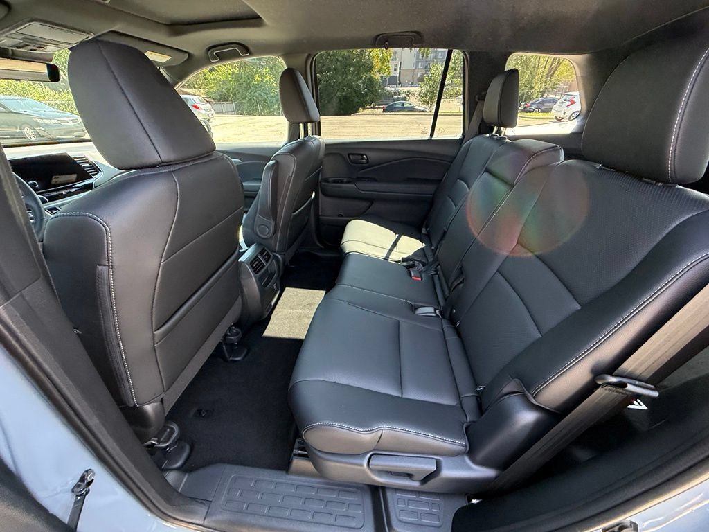 Used 2023 Honda Passport EX-L image 29