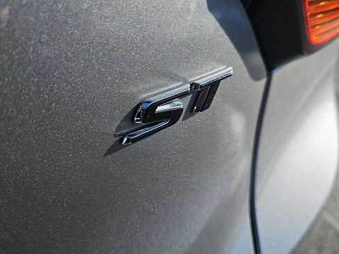 Used 2023 Buick Encore GX Select w/ Sport Touring Package image 33