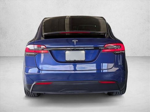 Used 2022 Tesla Model X image 6