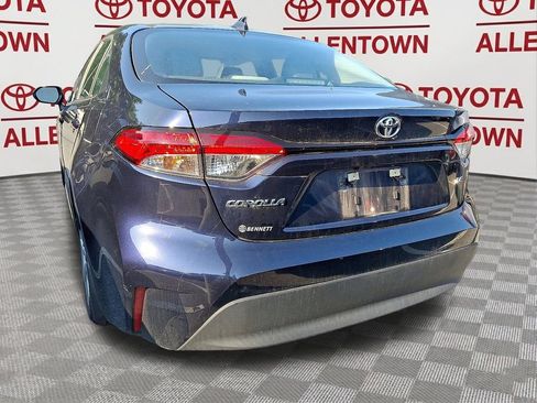 Used 2023 Toyota Corolla LE w/ Carpet Mat Package (TMS) FWD image 3