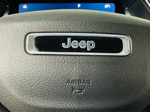 Certified 2023 Jeep Grand Cherokee Altitude image 16