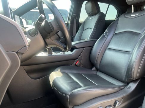 Used 2024 Cadillac XT4 Premium Luxury FWD image 8