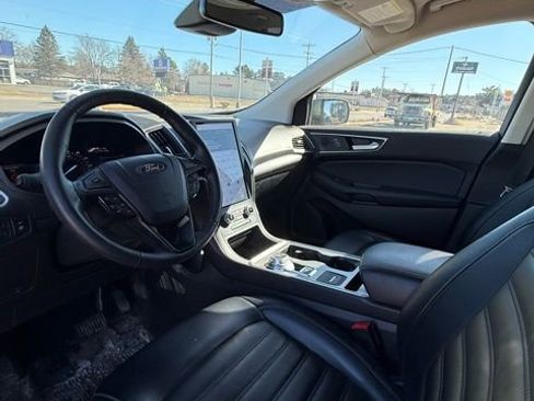 Used 2022 Ford Edge SEL w/ Convenience Package image 11