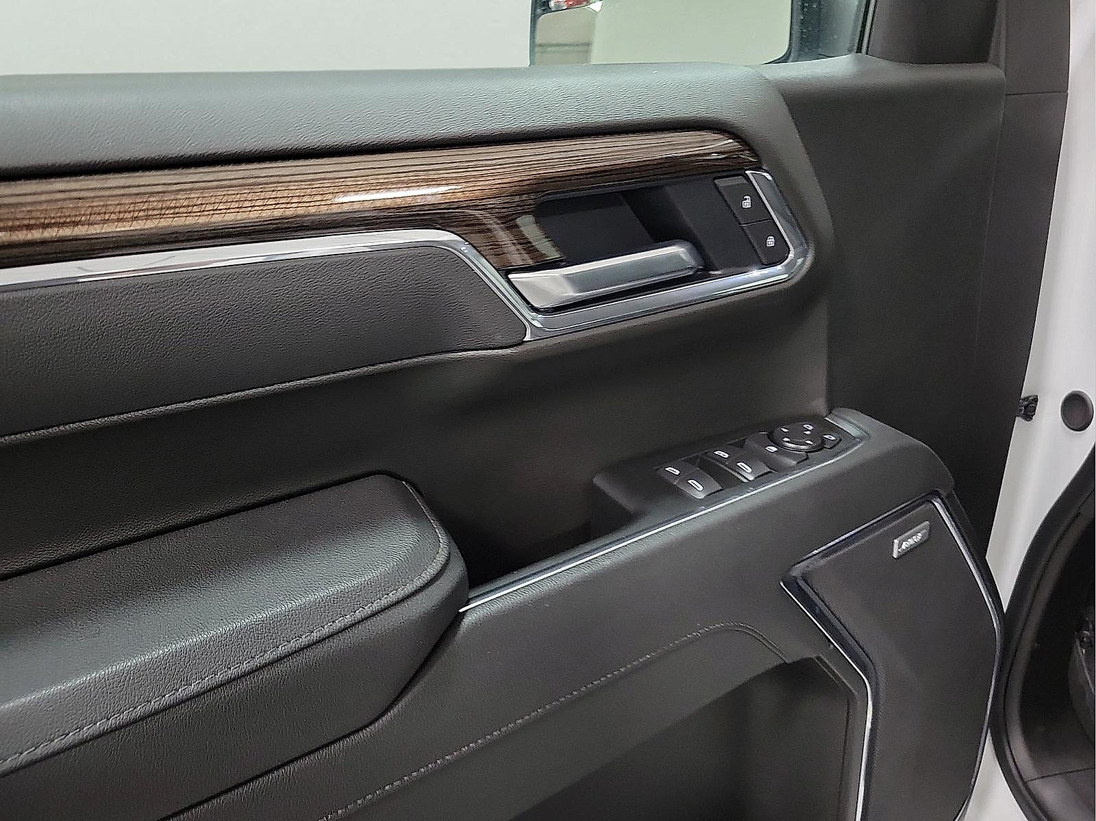Used 2026 Chevrolet Silverado 1500 LT Trail Boss w/ Convenience Package II AWD/4WD image 10