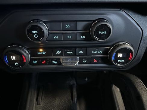 New 2025 Ford Bronco Badlands w/ Sasquatch Package image 18