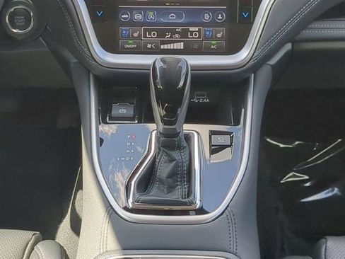 Used 2025 Subaru Outback Touring AWD/4WD image 18