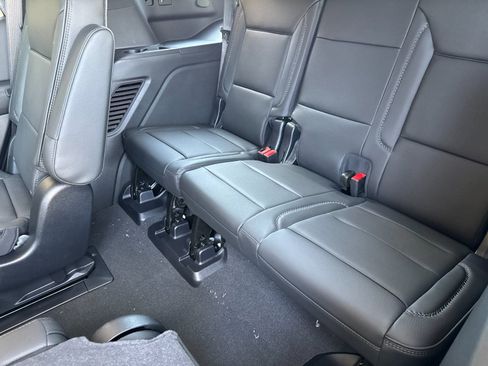 New 2026 GMC Yukon Denali w/ Denali Reserve Package AWD/4WD image 16