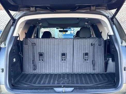 Used 2022 Subaru Ascent Onyx Edition image 12