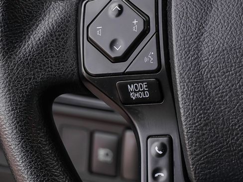 Used 2019 Toyota Tacoma SR5 image 32