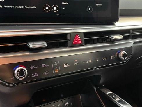 New 2025 Kia Sorento S AWD/4WD image 17
