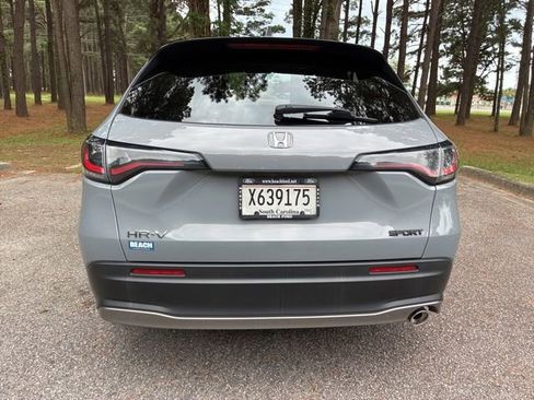 Used 2023 Honda HR-V Sport image 4