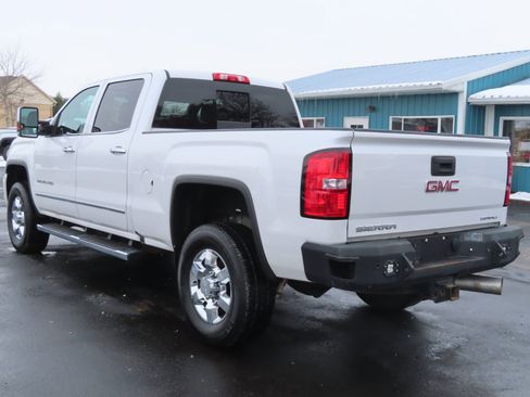 Used 2019 GMC Sierra 3500 Denali w/ Duramax Plus Package image 5