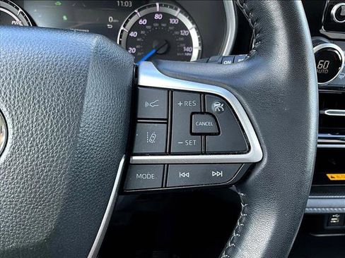 Used 2024 Toyota Highlander XLE image 21