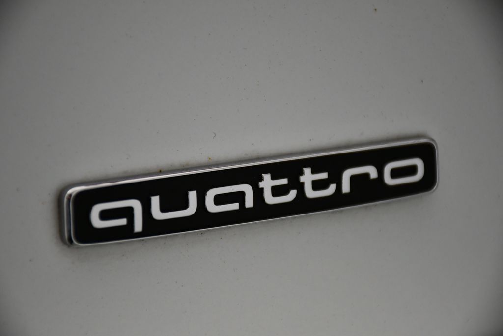 Certified 2023 Audi Q3 2.0T Premium w/ 19" Wheel Package AWD/4WD image 11