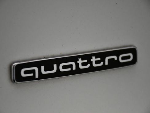 Certified 2023 Audi Q3 2.0T Premium w/ 19" Wheel Package AWD/4WD image 11