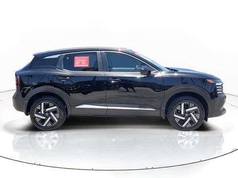 Certified 2026 Nissan Kicks SV FWD image 2