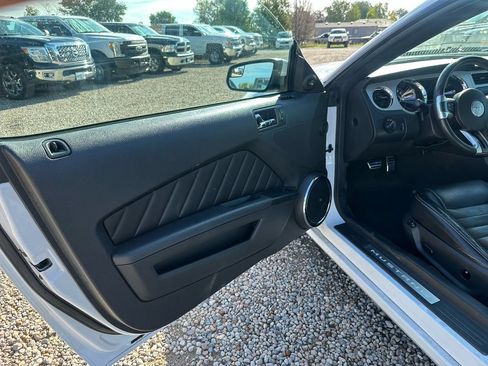 Used 2014 Ford Mustang Premium RWD image 23