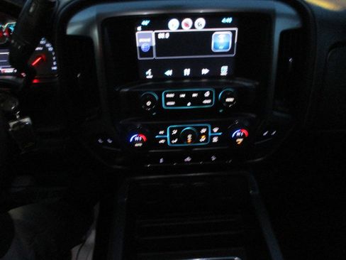 Used 2015 Chevrolet Silverado 2500 LTZ image 18