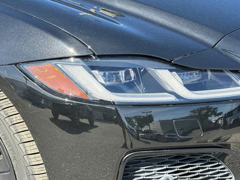 Used 2024 Jaguar XF R-Dynamic SE image 12