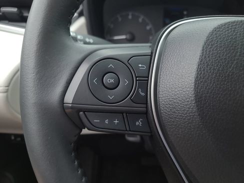 Used 2024 Toyota Corolla Cross LE FWD image 26