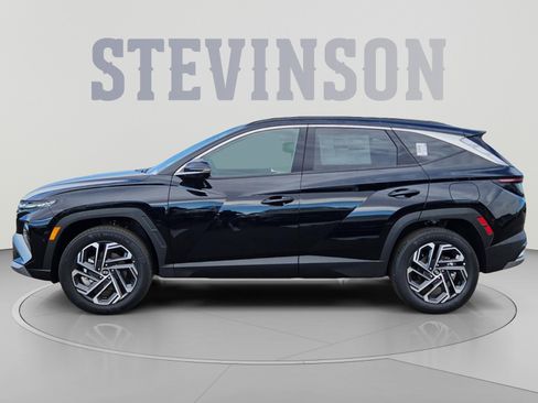 New 2026 Hyundai Tucson Limited AWD/4WD image 2