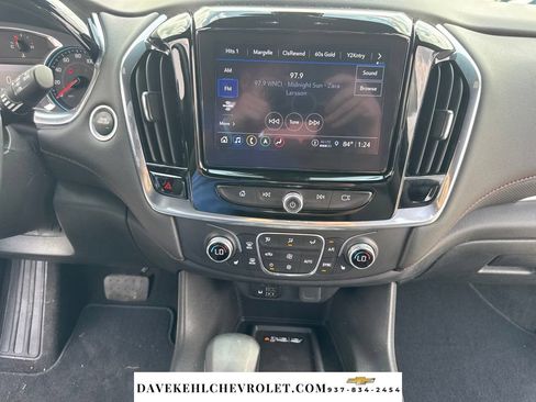 Used 2023 Chevrolet Traverse RS FWD image 14