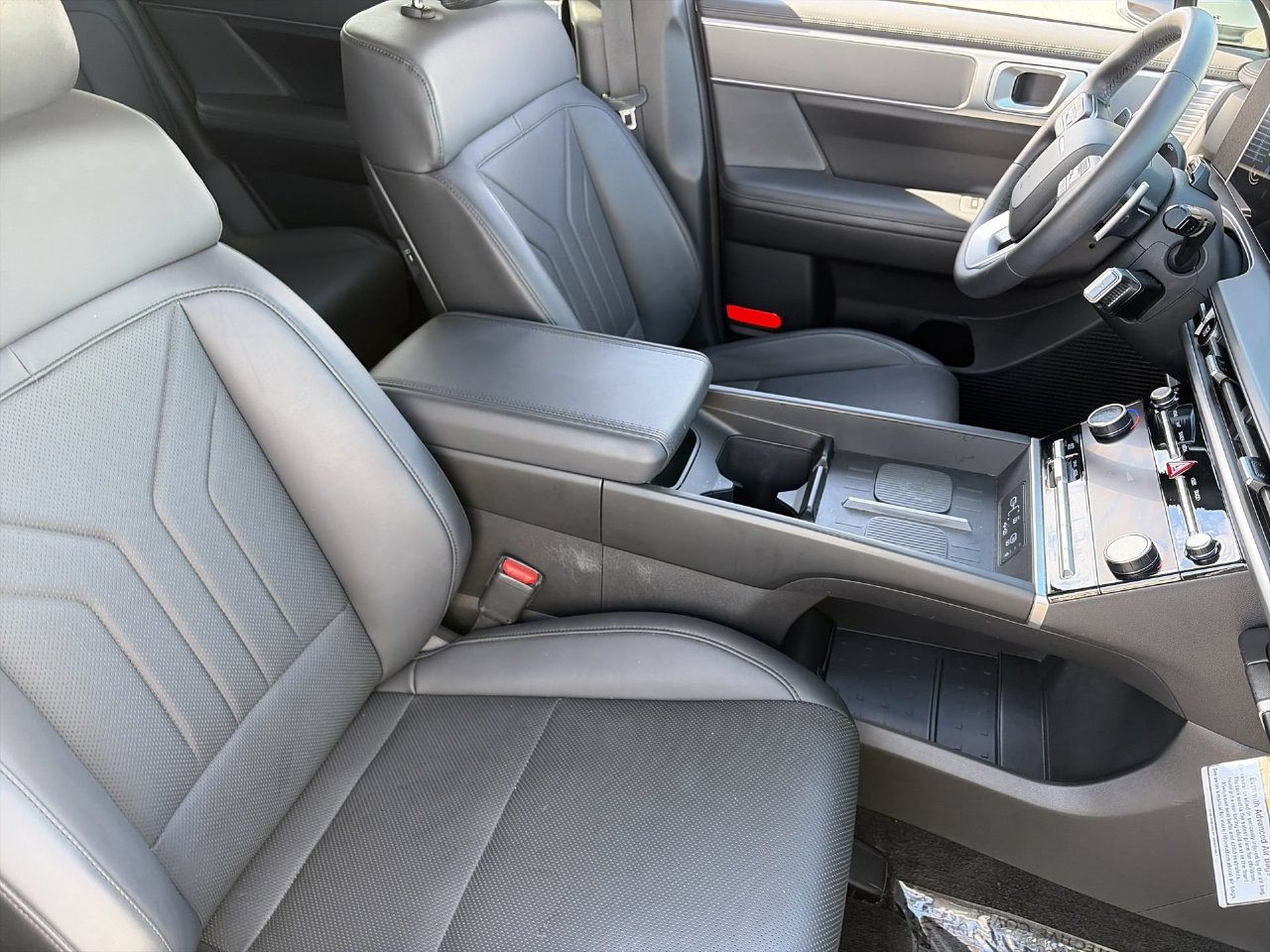 Certified 2025 Hyundai Santa Fe SEL FWD image 10
