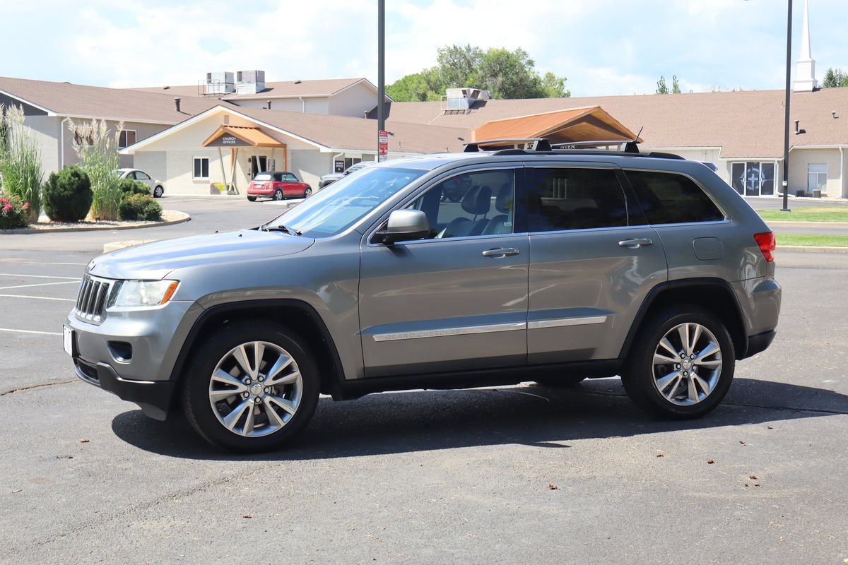 Used 2012 Jeep Grand Cherokee Laredo AWD/4WD image 10