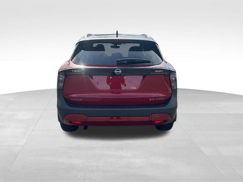 New 2025 Nissan Kicks SR image 4