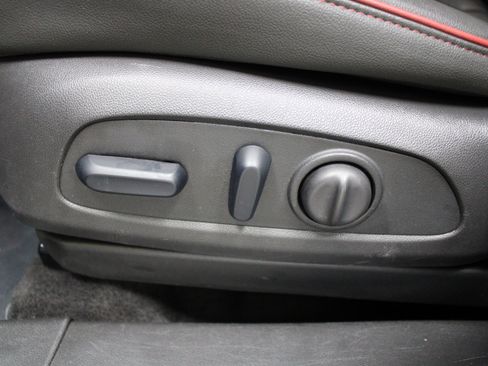 Used 2024 Chevrolet TrailBlazer RS image 13