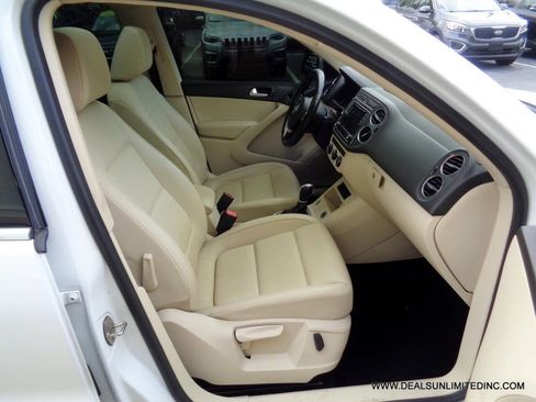 Used 2017 Volkswagen Tiguan Wolfsburg Edition image 23