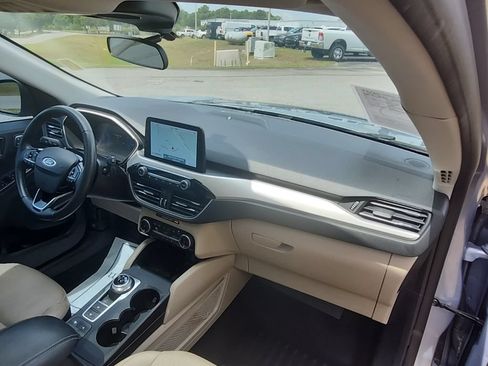Used 2022 Ford Escape SEL w/ Technology Package FWD image 36