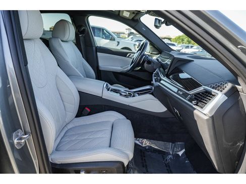 Used 2024 BMW X6 xDrive40i w/ Premium Package AWD/4WD image 16