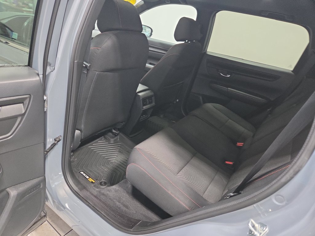 Used 2025 Honda CR-V Sport image 26
