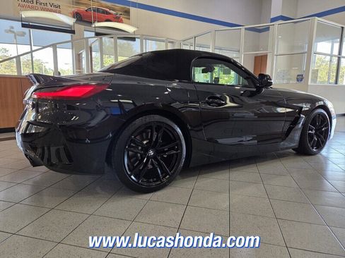 Used 2022 BMW Z4 sDrive30i w/ M Sport Package image 4