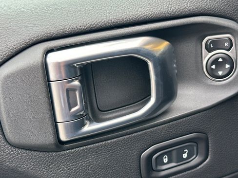 New 2025 Jeep Wrangler Rubicon w/ Xtreme 35 Tire Package image 13