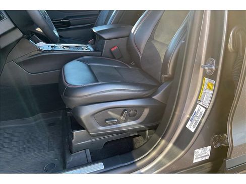 Used 2024 Ford Explorer ST-Line w/ Class IV Trailer Tow Package AWD/4WD image 26