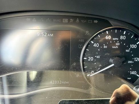 Used 2023 Nissan Kicks SR w/ SR Premium Package FWD image 10