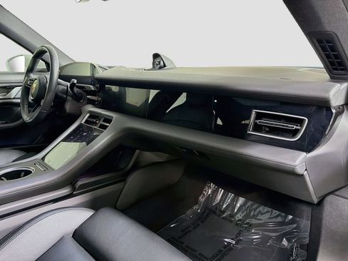 Used 2023 Porsche Taycan RWD image 31