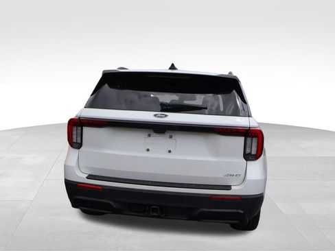 Used 2025 Ford Explorer ST-Line w/ ST-Line Street Pack image 13