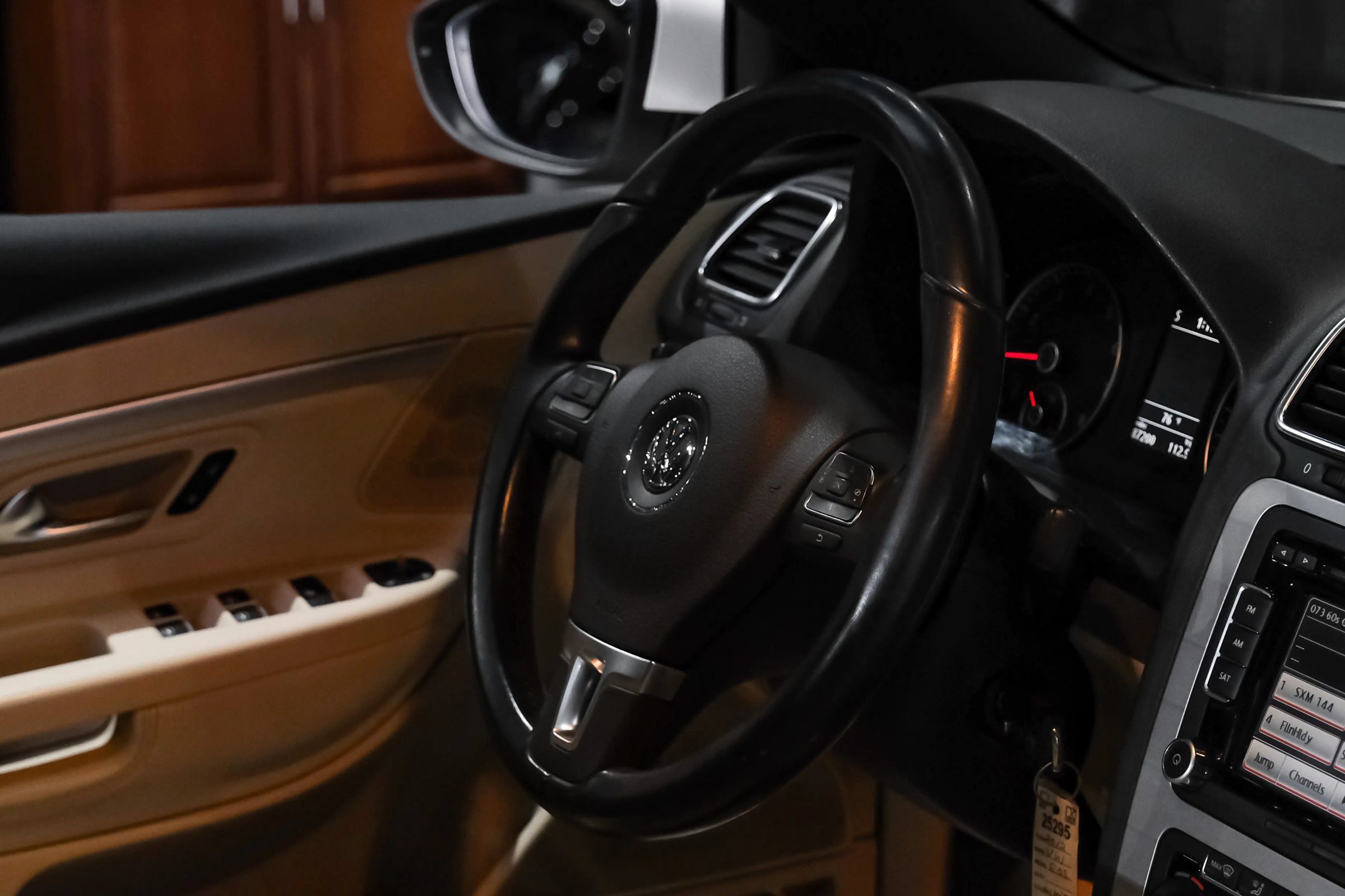 Used 2012 Volkswagen Eos Komfort FWD image 16