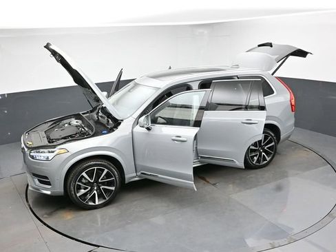 Used 2025 Volvo XC90 B6 Plus image 52