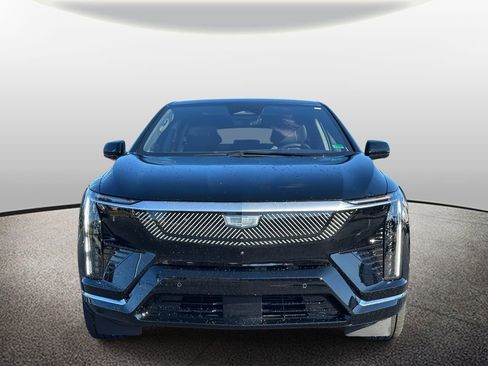 New 2025 Cadillac Optiq Luxury 2 image 6