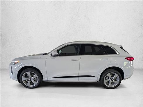 New 2025 Audi Q5 Premium Plus image 9