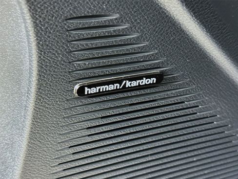 Used 2015 Dodge Challenger SRT Hellcat RWD image 20