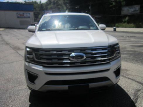 Used 2018 Ford Expedition Max Limited w/ Equipment Group 302A AWD/4WD image 29
