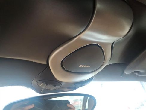 Used 2005 Porsche Boxster image 20