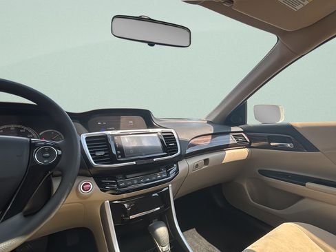 Used 2016 Honda Accord EX image 15