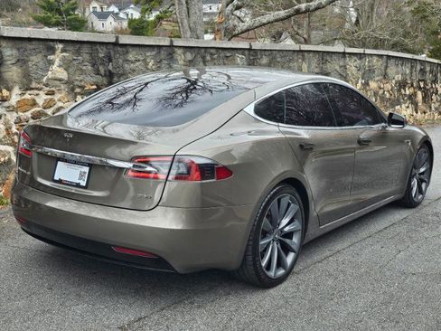 Used 2016 Tesla Model S 90D image 10