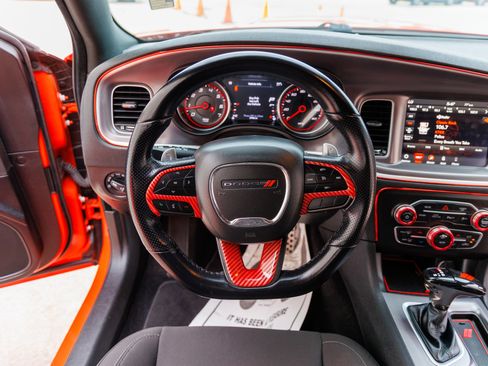 Used 2022 Dodge Charger R/T w/ Performance Handling Group RWD image 41